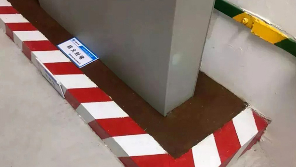 ���̰���