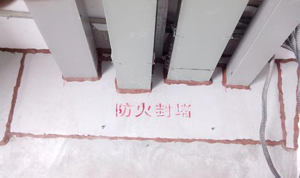 ���̰���